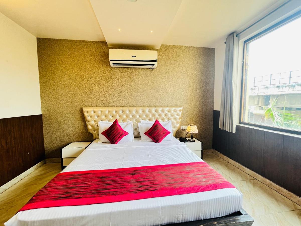 Hotel The Leaf - Gomti Nagar Lucknow Exterior foto