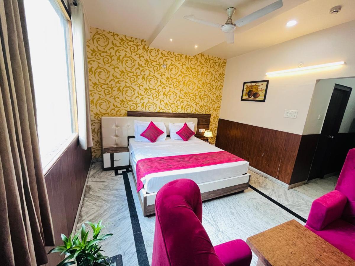 Hotel The Leaf - Gomti Nagar Lucknow Exterior foto