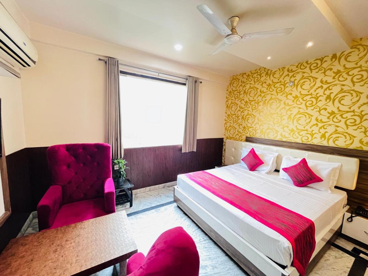 Hotel The Leaf - Gomti Nagar Lucknow Exterior foto
