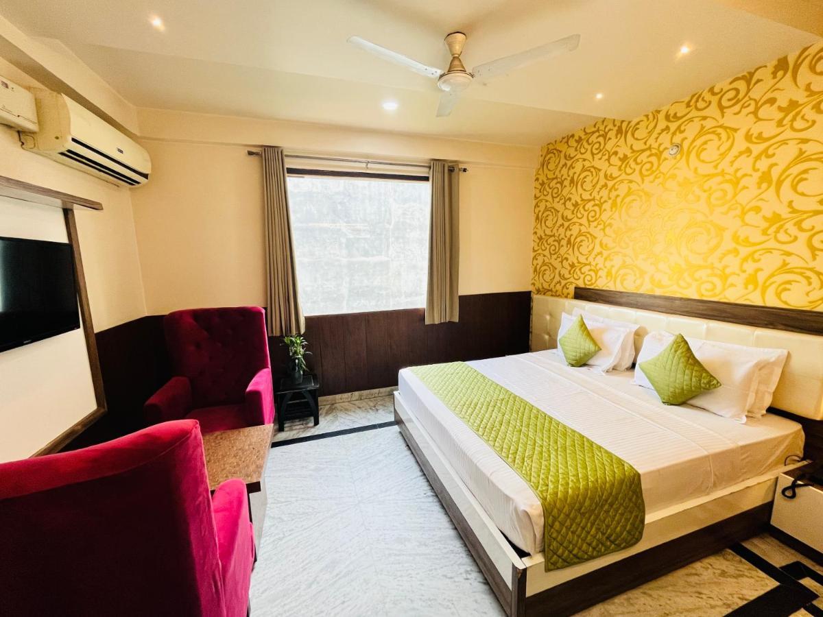 Hotel The Leaf - Gomti Nagar Lucknow Exterior foto